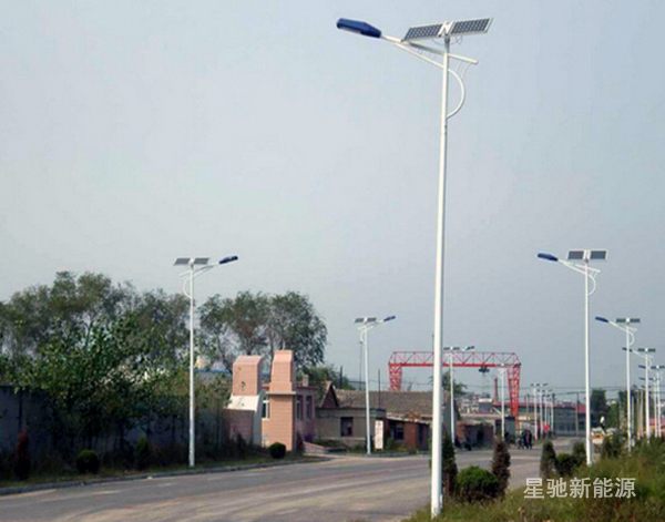 街道太陽能路燈價(jià)格整套是多少