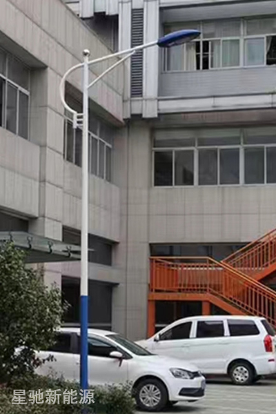 6米太陽(yáng)能路燈桿價(jià)格一般是多少