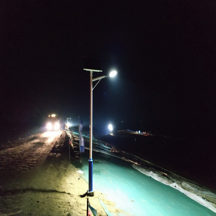 四米太陽能路燈價格多少錢一套